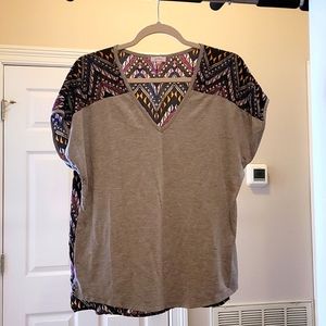 Grey/Pattern T shirt